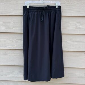 Athleta Womens Black Elastic Waist Midi Skirt Lightweight Pull On Size 10 (B28)
